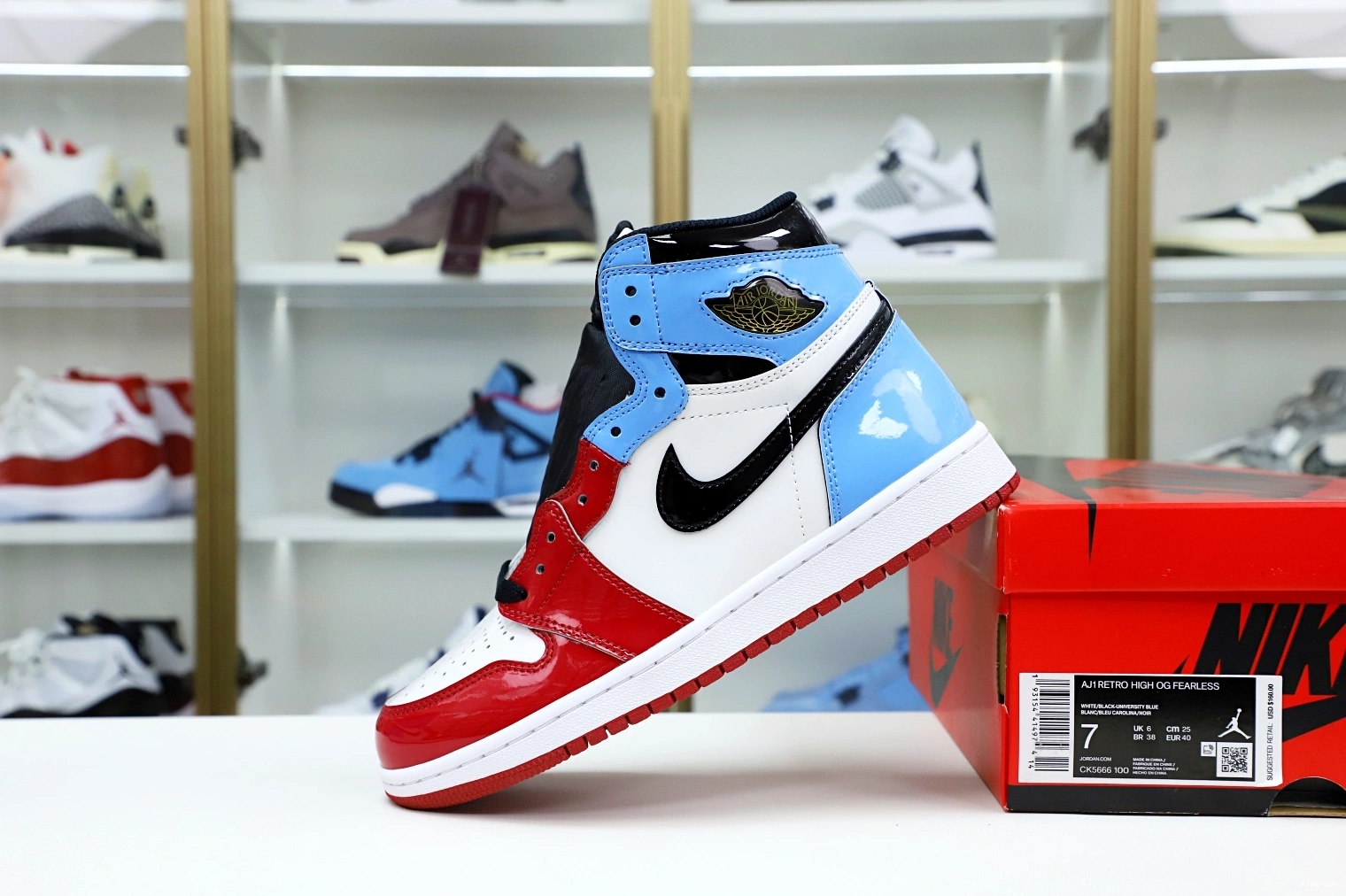 AIR 'FEARLESS' HIGH 1 OG RETRO JORDAN 0820